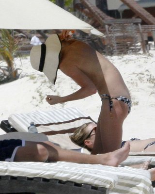 Kate Bosworth Enjoying On Beach In Topless And Exposing Her Sexy Bikini Body