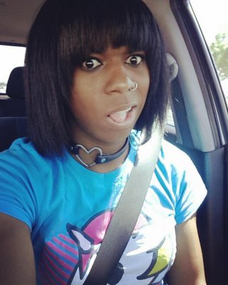 Ebony Ts Car Selfies