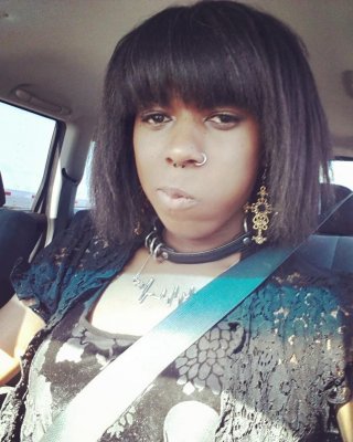 Ebony Ts Car Selfies