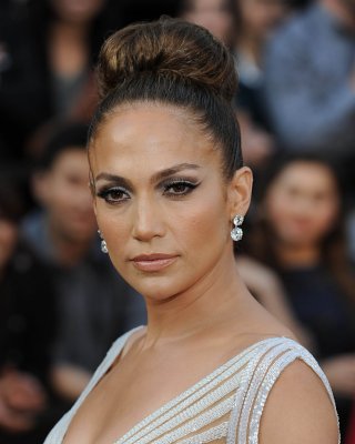 Jennifer Lopez Braless Showing Huge Cleavage At 84th Annual Academy Awards