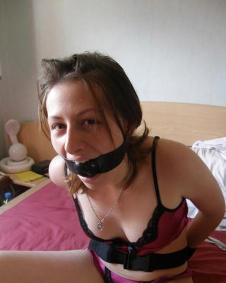 Kleine Titten teen wird missbraucht in bodage Sitzung und cum shot
 #72179754