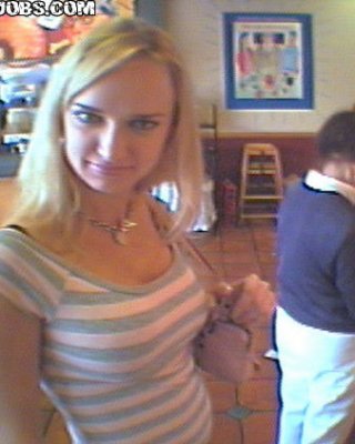 12 Bilder und 1 Film von Shelly von Street Blowjobs
 #79362510