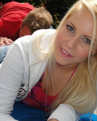 Barely legal blonde teen vanessa cage screwed by horny classmate
 #77451462