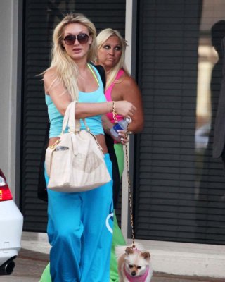 Brooke Hogan showing her sweet ass in thong and sexy in green bikini paparazzi s #75324244