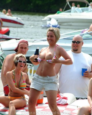 Drunk Party Girls Flashing Boobies At Spring Break