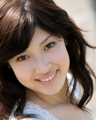 琴沙希、美脚を披露してセクシーに登場
 #69854880