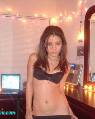 Vanessa Hudgens Show Tits And Hairy Pussy On Private Pictures