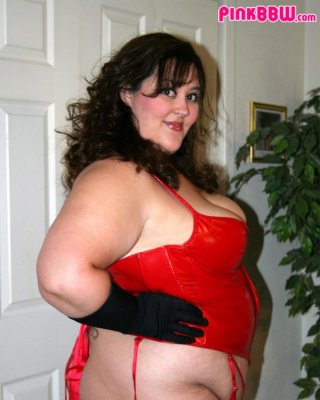 Brünette bbw Domina spielt mit ihrer Devotin
 #75573360