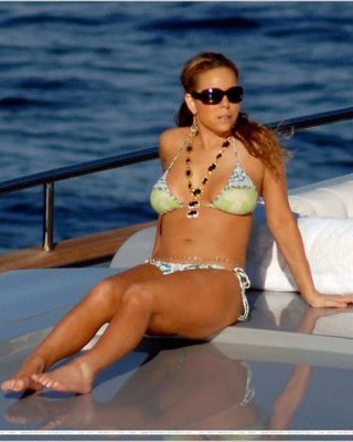 Mariah Carey Exposing Her Sexy Body And Hot Ass In Bikini On Yacht