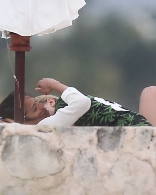 Michelle Rodriguez And Cara Delevingne Cuddling And Groping On The Beach