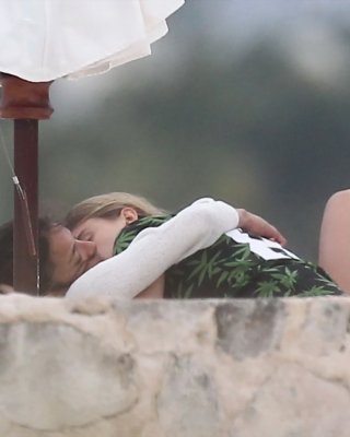 Michelle Rodriguez And Cara Delevingne Cuddling And Groping On The Beach