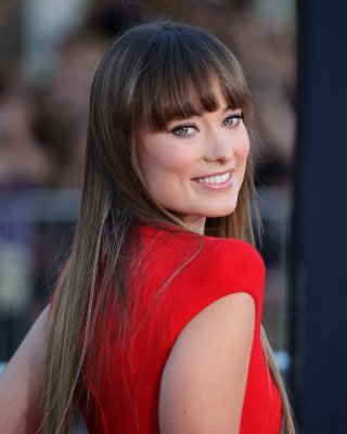 Olivia Wilde Stunning In Red Dress At 'The Change-Up' Premiere In LA