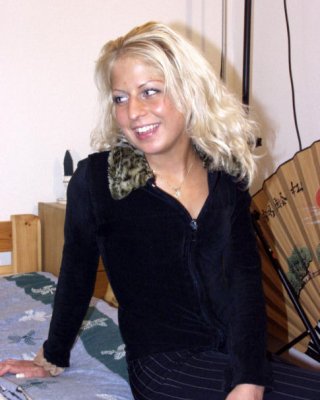 Blonde amateur really fingers her pussy hard and cums #68505810