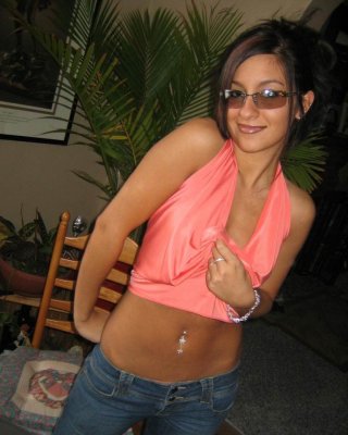 Heiße Brünette Amateur Sexteasing zu Hause
 #75100780