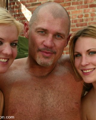 Barbara und Harmony werden dominiert und zum Ficken gebracht
 #67521596