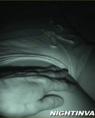 睡眠中の女性に本格的な夜這いをかける
 #67194097