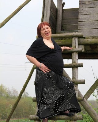 Diese deutsche Bbw liebt es, in der Öffentlichkeit nass zu werden
 #71727234
