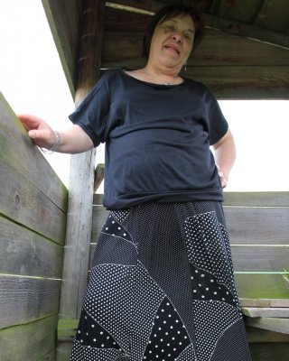 Diese deutsche Bbw liebt es, in der Öffentlichkeit nass zu werden
 #71727237