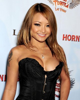 Sexy langes Haar Babe tila tequila schöne nackte Titten und auf Party
 #75408490