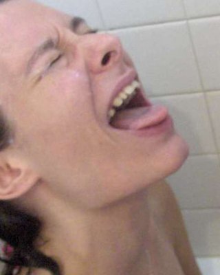 Zusammenstellung verschiedener Bilder von unordentlichen Cumshots
 #75718555