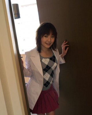 レースで完璧なお尻を見せているアジアの女たち
 #69931004