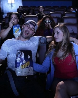 Noche de cine universitario en el campus con follada pública
 #79481529