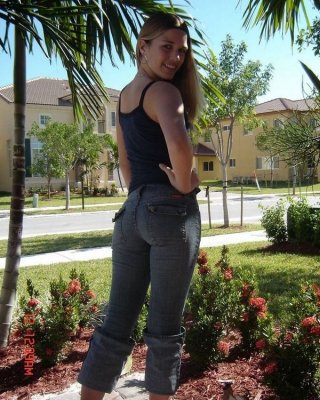 These dirty ladies wear nothing but skin tight jeans #73175402