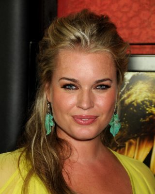 Rebecca romijn langbeinig im gelben Minikleid bei der 'piranha 3d'-Premiere in manns chi
 #75336294