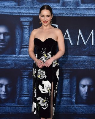 Emilia Clarke Shows Off Her Big Boobs In A Strapless Dress