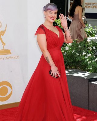 Chubby Kelly Osbourne Showing Huge Cleavage At The 65th Annual Primetime Emmy Aw