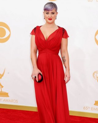 Chubby Kelly Osbourne Showing Huge Cleavage At The 65th Annual Primetime Emmy Aw