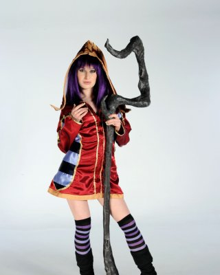 Cosplay teen Mädchen als Hexe
 #67378500