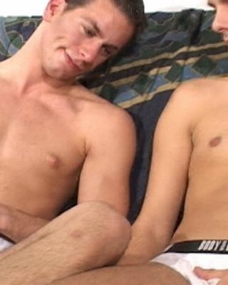 男たちがお互いのペニスを弄ぶ
 #77010797