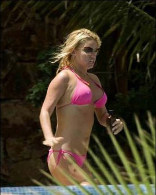 Jessica Simpson Exposing Sexy Body And Fucking Huge Boobs In Bikini