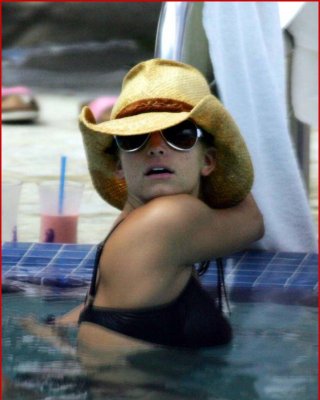 Jessica Simpson Exposing Sexy Body And Fucking Huge Boobs In Bikini