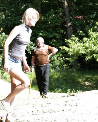 Geiler Opa stalkt Teen in den Park, um sie wild zu ficken
 #78606246