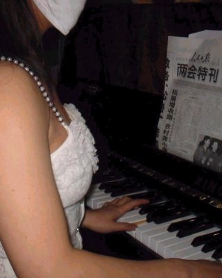 Sexy asiatische Amateur Frau posiert nackt zu Hause
 #69905544