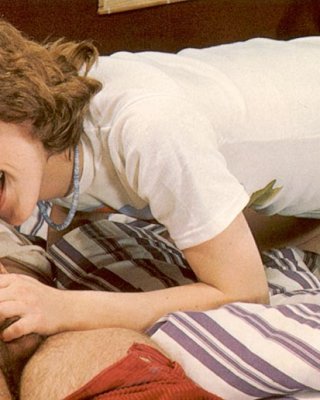 二人の70年代のカップルが本物の汚いセックスをしている
 #73289096