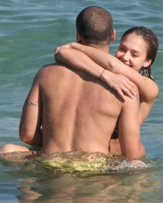 ジェシカ・アルバ、水の中でセックス パパラッチ写真
 #75441872