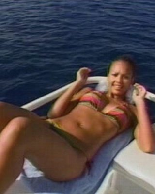 ジェシカ・アルバ、水の中でセックス パパラッチ写真
 #75441940