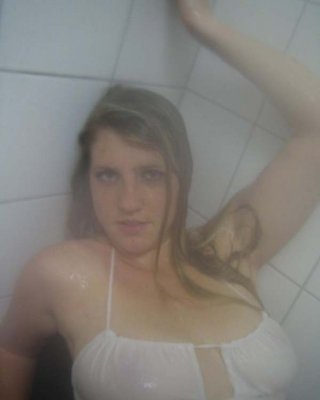 Nasses und geiles blondes Teenie neckt
 #79091134