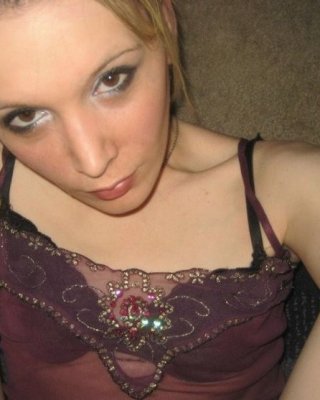Zeige dich vor der Webcam &; finde neue Freunde
 #74847621