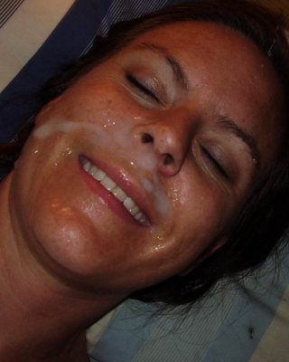 Echte Milfs saugen Schwänze in Heim-Action
 #67088161