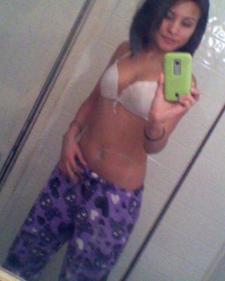 Gallery of a gorgeous amateur babe camwhoring at home #75699247