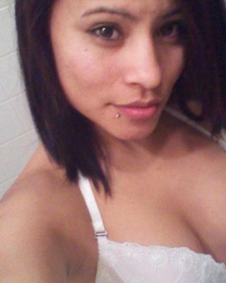 Gallery of a gorgeous amateur babe camwhoring at home #75699263