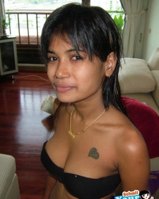 Thai gf zeigt ihren erstaunlichen Körper
 #68004217