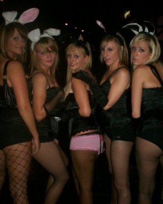 Lesbische Amateure haben Spaß
 #68022980