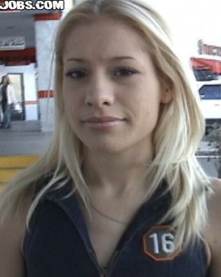 Versteckte Kamera fängt diese Cutie ein, die für Geld die Beute hergibt
 #74533652