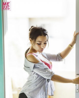 Jessica Parker Kennedy wearing sexy lingerie at home #75200319