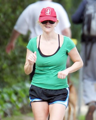 Reese Witherspoon Leggy In Shorts Jogging In Brentwood